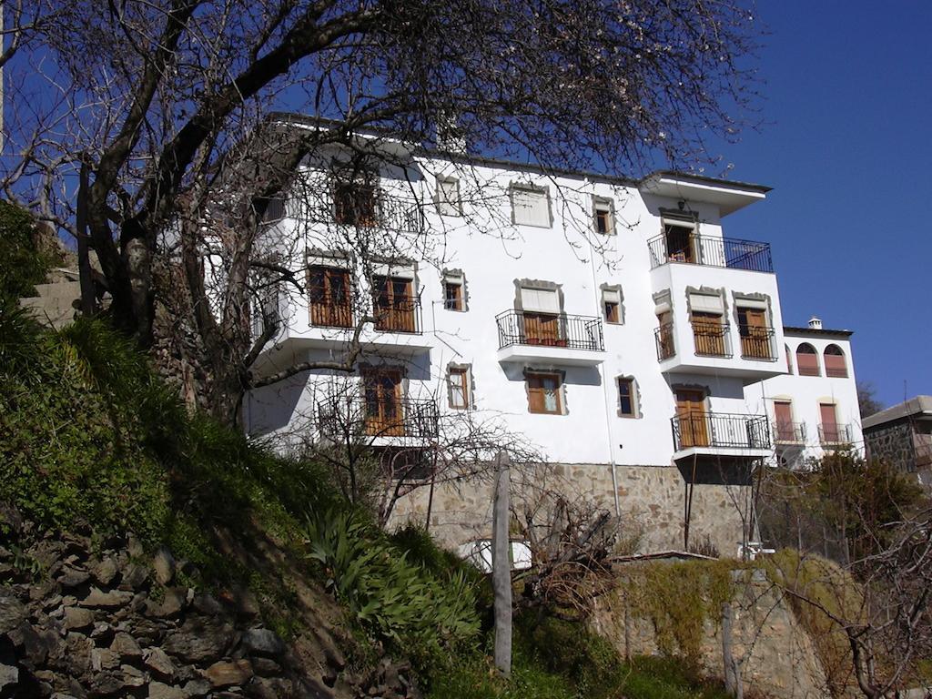 Alojamiento Rural Mirador Del Avellano อัลปูฮาร์รา เด ลา เซียร์รา ภายนอก รูปภาพ